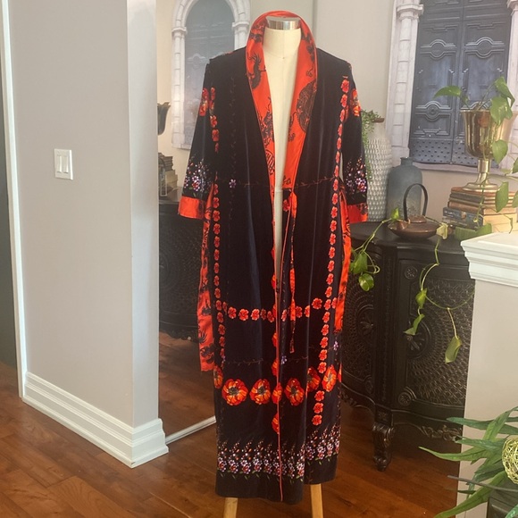 Black and Red Floral Kimono Robe ladies size S ! - Picture 6 of 12